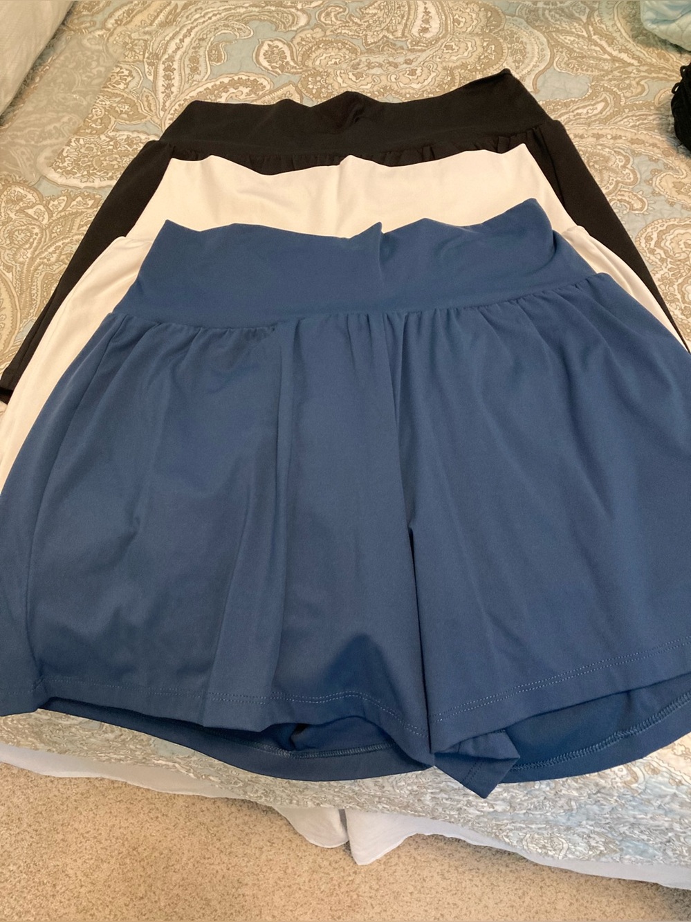 HALARA Women's Blue Active  Shorts - Comfortable Pull-On Waist